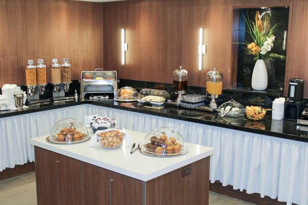 Hotel Welcominns Boucherville Restoran fotoğraf
